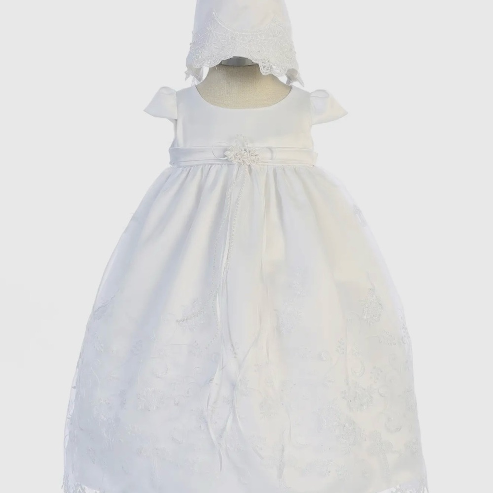 Elegant White Baby Dress with Bonnet
